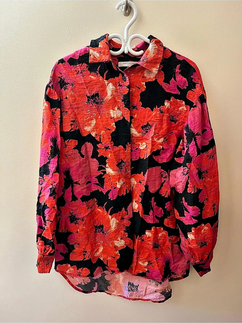 Contemporaine Floral Button Down in Red & Pink Size Small Like New